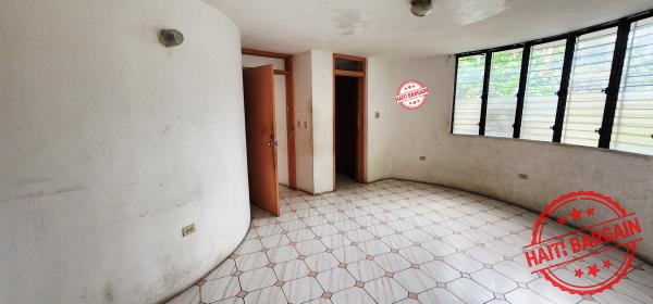 MAISON À VENDRE – PEGUY VILLE