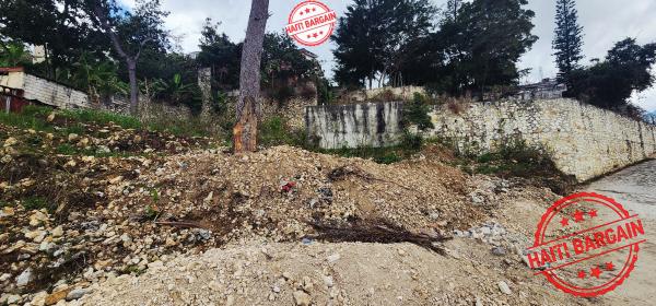 Terrain à vendre – Zone : Thomassin 32