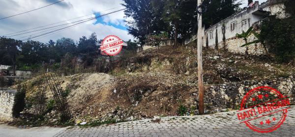 Terrain à vendre – Zone : Thomassin 32