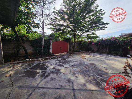 MAISON À LOUER  – DELMAS 75