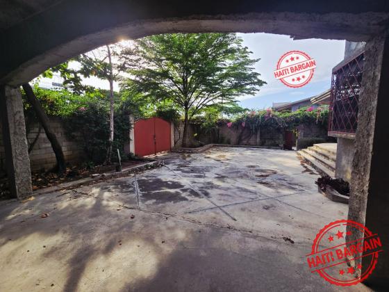 MAISON À LOUER  – DELMAS 75