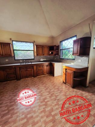 MAISON À LOUER  – DELMAS 75