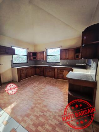 MAISON À LOUER  – DELMAS 75