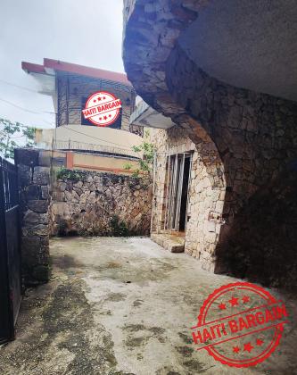 MAISON A VENDRE, ZONE:  THOMASSIN 32