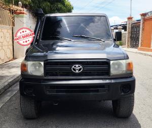 2017 TOYOTA LAND CRUISER