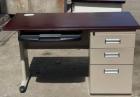 Bureau , Chaise , Classeur