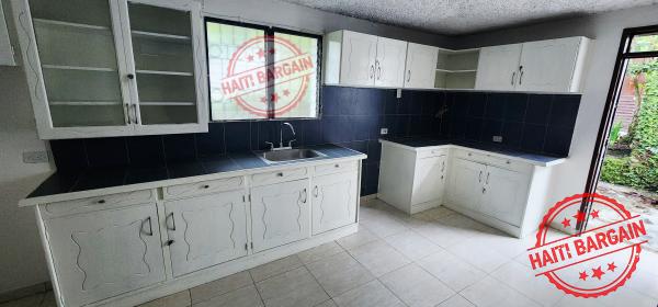 MAISON À LOUER – ZONE: THOMASSIN 25