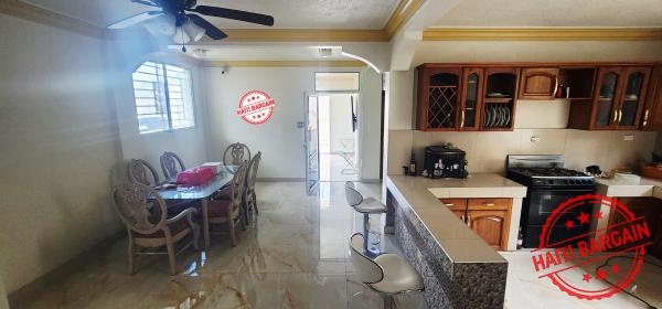 APPARTEMENT À LOUER – ZONE: THOMASSIN 37