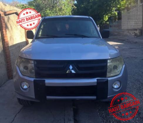 2011 MITSUBISHI MONTERO